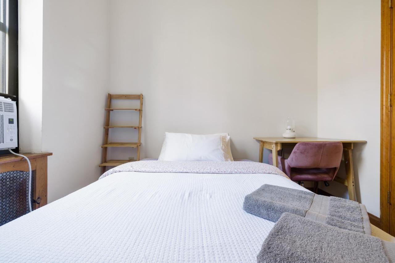 Living At Columbia Nova York
